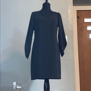 Laundry by Shelli Segal bell sleeved black dress